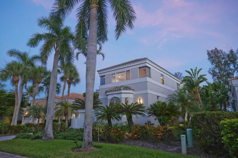 4 bedroom Single Family Residence at 3527 Fair Oaks Lane, Queens Harbour, Longboat Key — photo 3