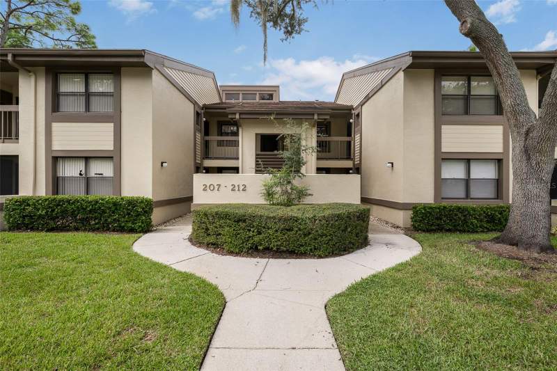 2 bedroom Condominium at 210 Woodlake Wynde, East Lake Woodlands Woodlake Run, Oldsmar — photo 3
