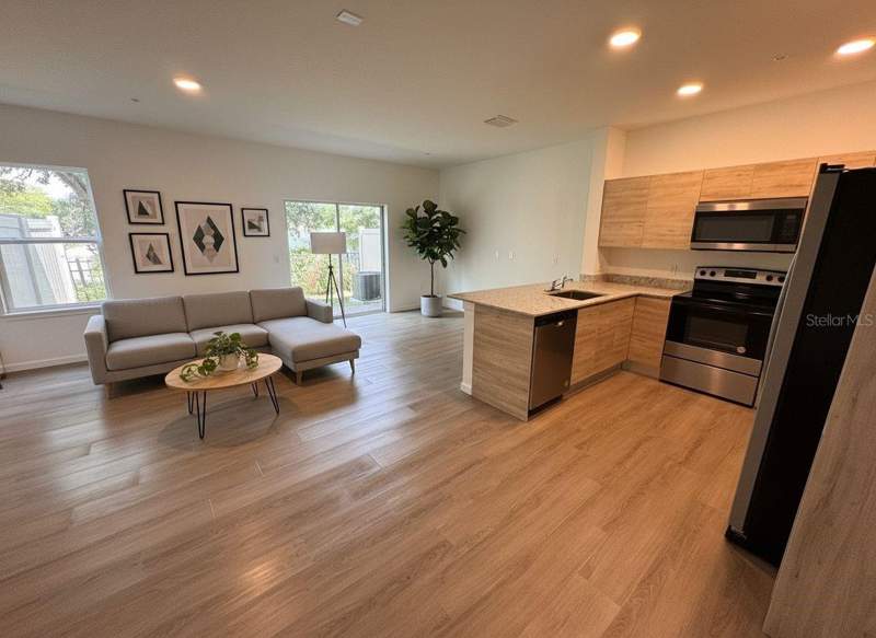 3 bedroom Townhouse at 1209 Southstation Place #306, Sandlake Station Twnhms Bldg 3, Orlando — photo 4