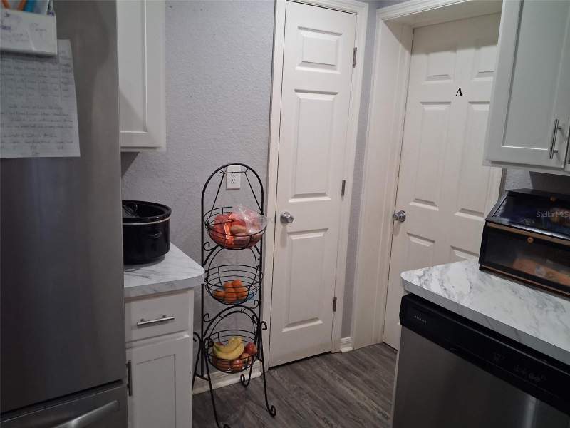 4 bedroom Single Family Residence at 505 Holt Circle, Jan Phyl Village, Winter Haven — photo 5