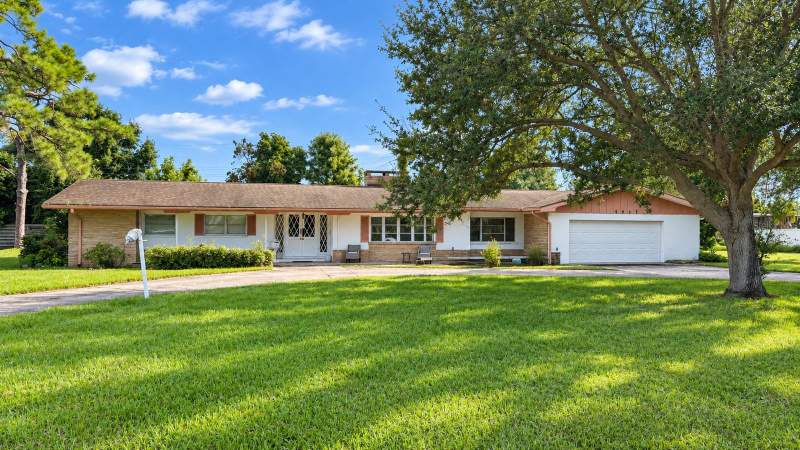 4 bedroom Single Family Residence at 4417 17th Avenue, Golf Club Gardens Resubdivided, Bradenton — photo 1