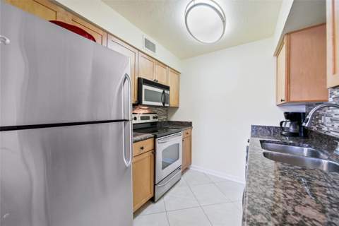 5092 Beach Drive #A, St Petersburg FL - photo 7 of 53