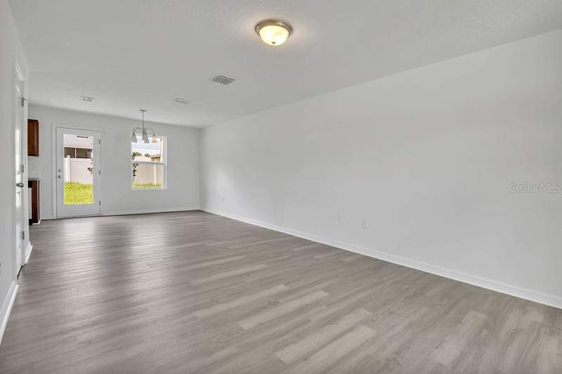 3 bedroom Single Family Residence at 303 Anchovie Court, Poinciana Nbrhd 04 Village 07, Poinciana — photo 2