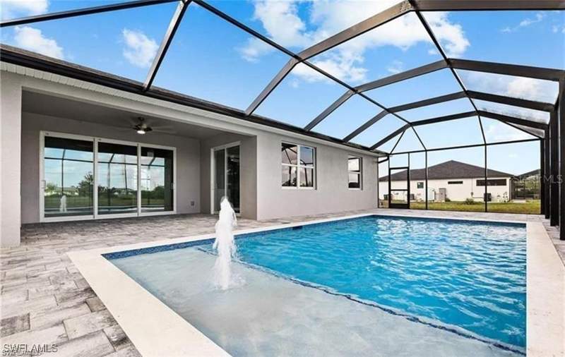 3 bedroom Single Family Residence at 925 NW 9th Avenue, Cape Coral, Cape Coral — photo 4