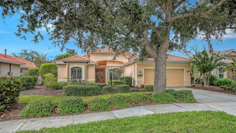 3 bedroom Single Family Residence at 649 Crane Prairie Way, Willowbend Ph 3, Osprey — photo 4