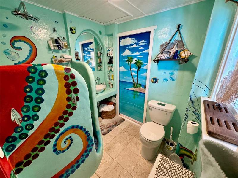 1 bedroom Single Family Residence at 3022 56th Street, Boca Ceiga Park, Gulfport — photo 5