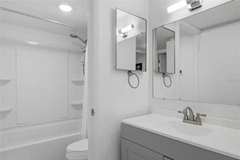 1100 Martinique Drive #203, Winter Haven FL - photo 19 of 25
