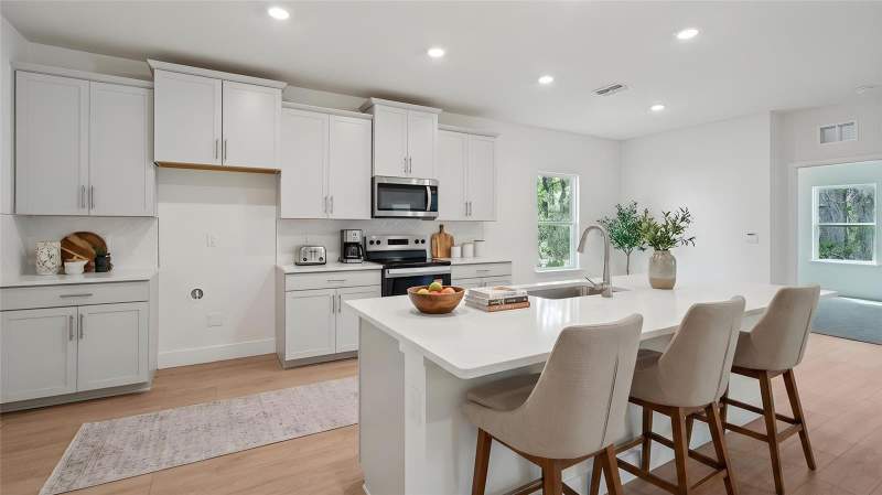 4 bedroom Single Family Residence at 6992 SW 44th Circle, Tartan Farms At Winding Oaks, Ocala — photo 4