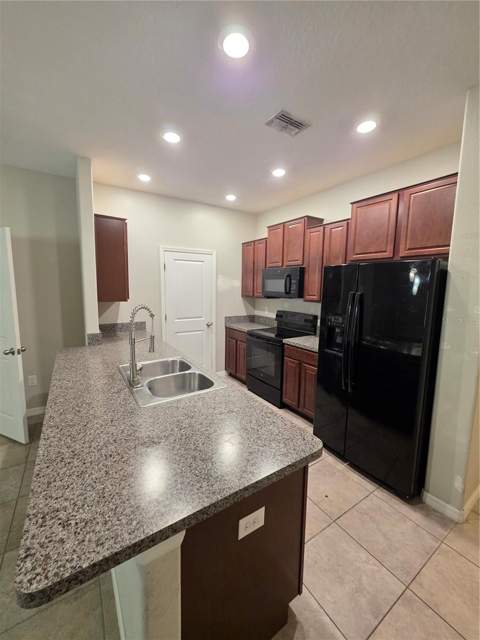 10676 Lake Montauk Drive, Riverview FL - photo 6 of 32