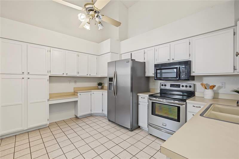 3 bedroom Villa at 3960 Mermoor Drive, Brookhaven, Palm Harbor — photo 3