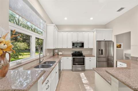 10027 SW 52nd Road, Gainesville FL - photo 14 of 58
