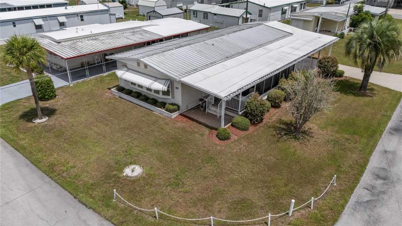 2 bedroom Manufactured Home at 36957 Grace Avenue, Lake Betmar Estates, Zephyrhills — photo 2