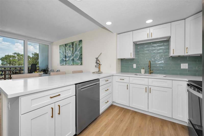 2 bedroom Condominium at 4015 Bayshore Boulevard #4C, Bayshore Towers A Condo, Tampa — photo 3
