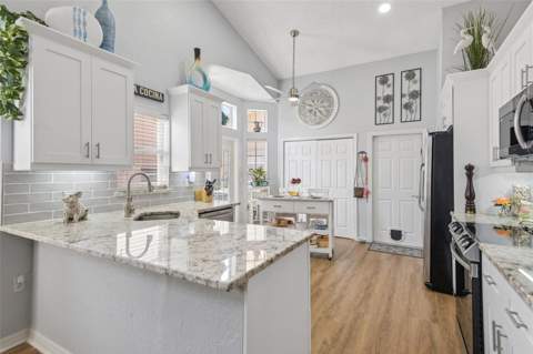 9330 New Orleans Drive, Weeki Wachee FL - photo 11 of 42