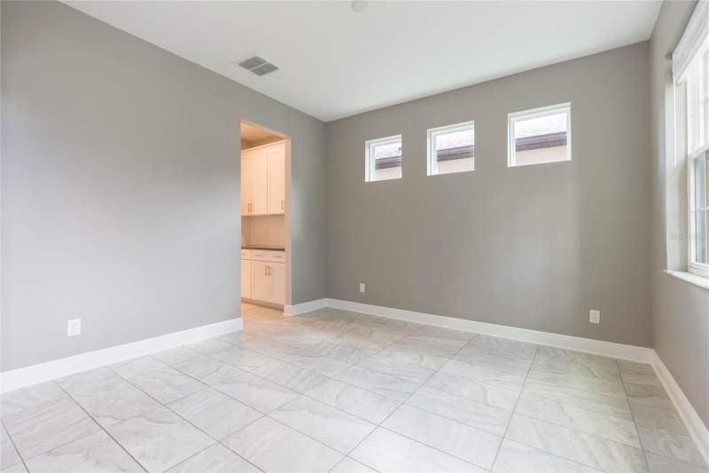 5 bedroom Single Family Residence at 19457 Redwood Point Drive, K-Bar Ranch-Pcl A, Tampa — photo 5