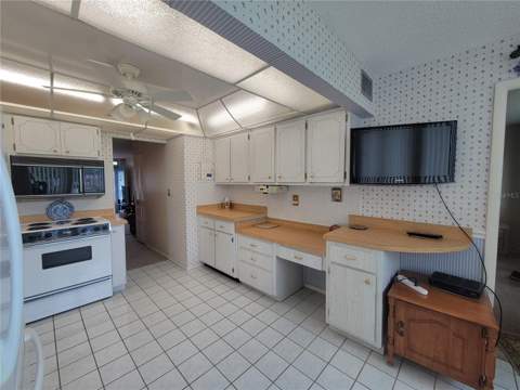 4715 Bay Street #225, St Petersburg FL - photo 11 of 41