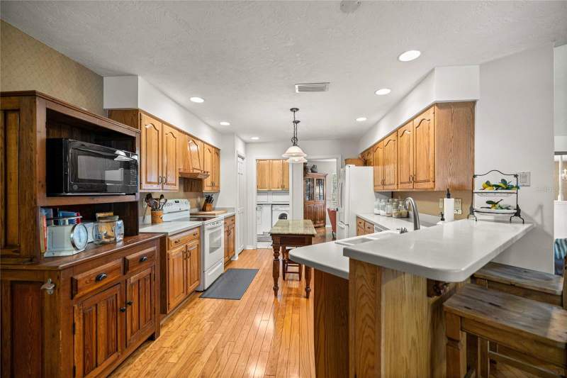 4 bedroom Single Family Residence at 2801 SE 14th Street, Hidden Estate, Ocala — photo 5