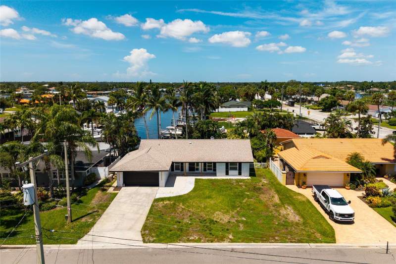 3 bedroom Single Family Residence at 3960 13th Way, Patrician Point, St Petersburg — photo 4