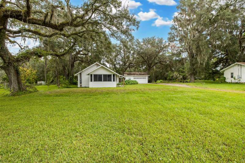 2 bedroom Single Family Residence at 1205 S Main Street, Reids Sub, Brooksville — photo 4