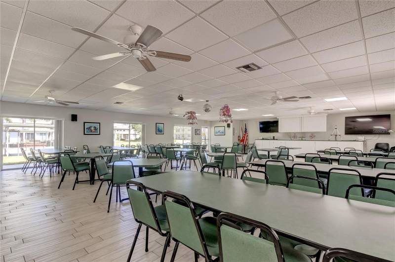 1 bedroom Condominium at 4890 Bay Street #323, Winston Park Northeast, St Petersburg — photo 4