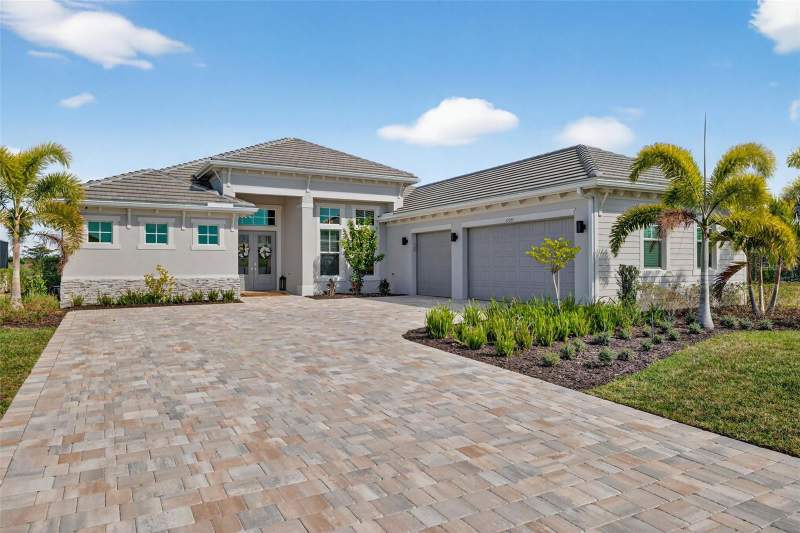 4 bedroom Single Family Residence at 17395 Blue Sapphire Drive, Wildblue Ph 2A, Fort Myers — photo 3