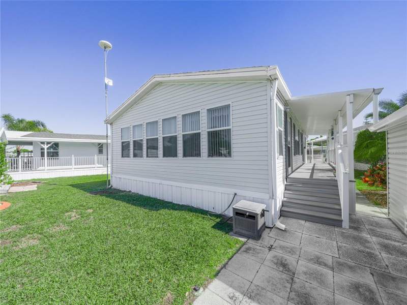2 bedroom Manufactured Home at 43 Red Quill Circle, Saddlebag Lake, Lake Wales — photo 3