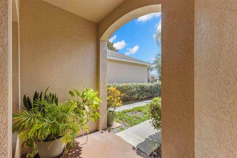 3 bedroom Villa at 13627 Crest Lake Drive, Lakeside Ph 1A 2A & 05, Hudson — photo 4