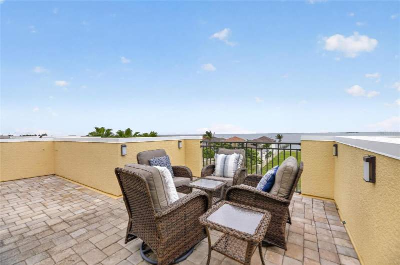 5 bedroom Townhouse at 6408 Mayra Shores Lane, Brisa Del Mar Twnhms, Apollo Beach — photo 5