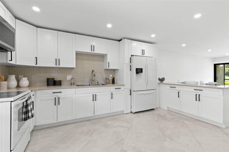 2 bedroom Condominium at 2614 Cove Cay Drive #106, Cove Cay 26-14 Village I, Clearwater — photo 3
