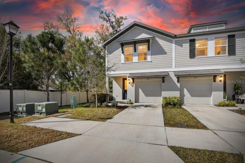 3 bedroom Townhouse at 2710 Scarlet Bay Place, Preston Oaks Twnhms, Brandon — photo 2