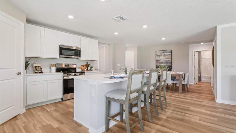 5 bedroom Single Family Residence at 5694 SW 130th Lane, McGinley Landing, Ocala — photo 4