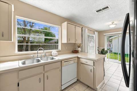 1432 Marigold Drive, Lakeland FL - photo 20 of 43