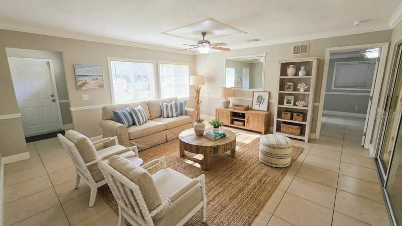 4 bedroom Single Family Residence at 2935 45th Avenue, Golden Gate Estate Unit 63, Naples — photo 4