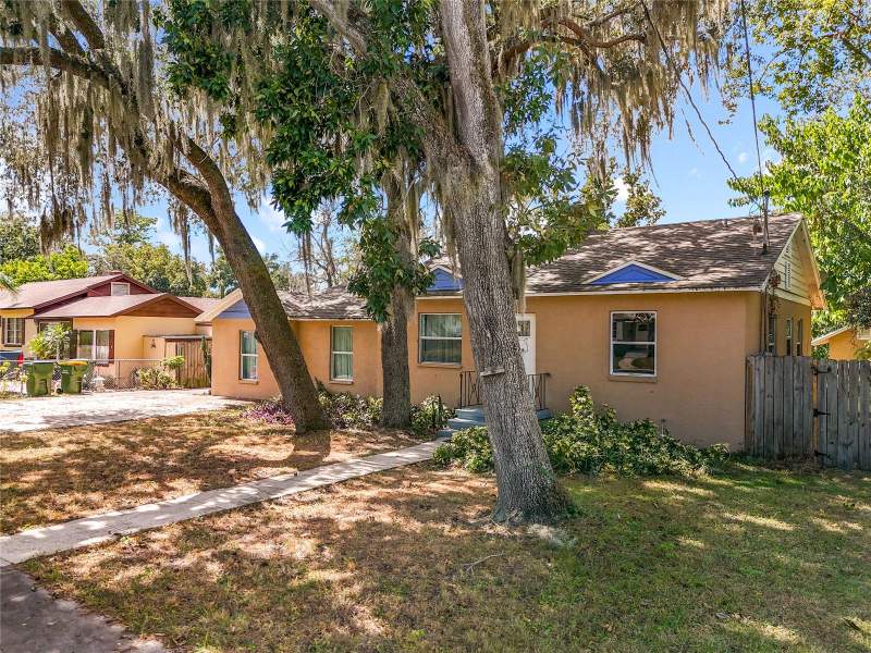 Leesburg Oak Crest