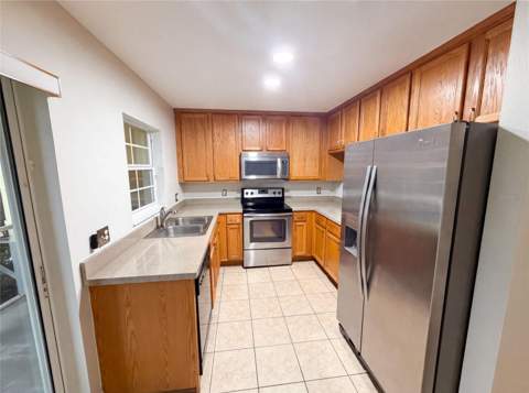112 Coquina Bay Drive, St Petersburg FL - photo 6 of 33