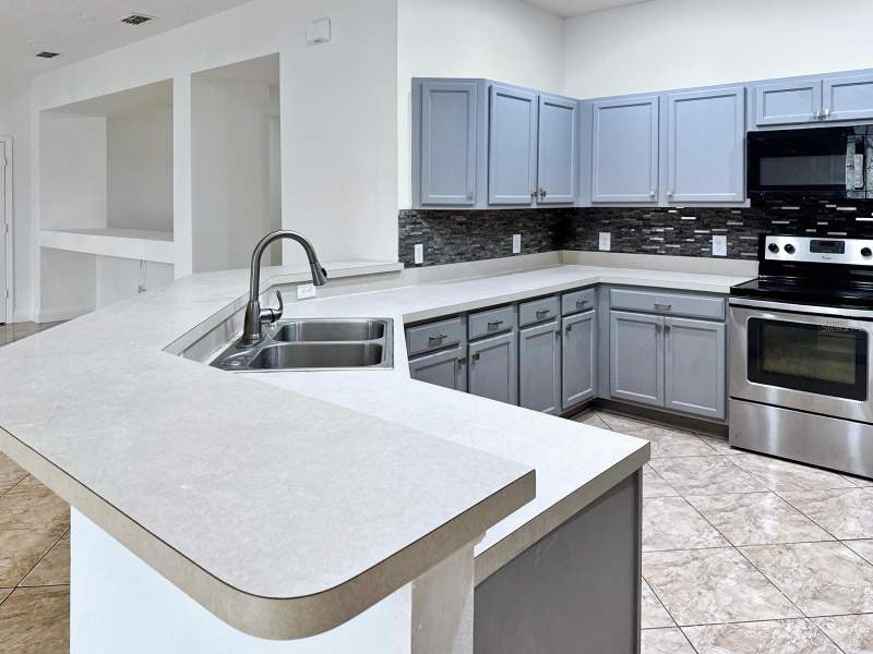 4 bedroom Single Family Residence at 2024 Bearing Lane, Neptune Pointe, Kissimmee — photo 3
