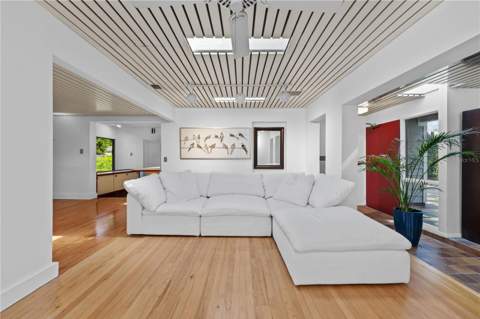 932 N Hyer Avenue, Orlando FL - photo 6 of 6