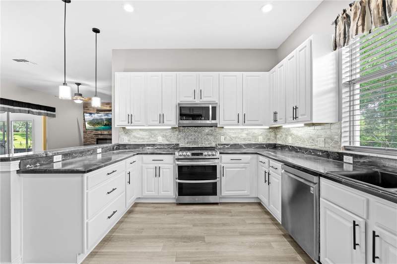 3 bedroom Single Family Residence at 25501 Maurepas Lane, Plantation At Leesburg Ashland Village, Leesburg — photo 5