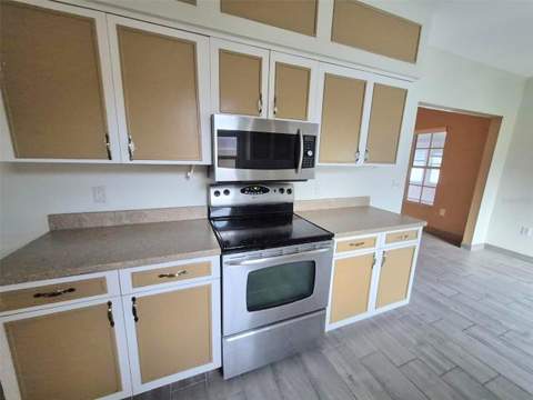 902 Greenbelt Circle, Brandon FL - photo 6 of 6