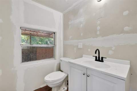 24301 Jefferson St, Astatula FL - photo 24 of 27