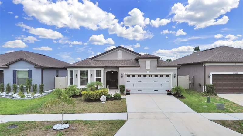 3 bedroom Single Family Residence at 11121 Green Harvest Drive, Ventana Grvs Ph 2A, Riverview — photo 3
