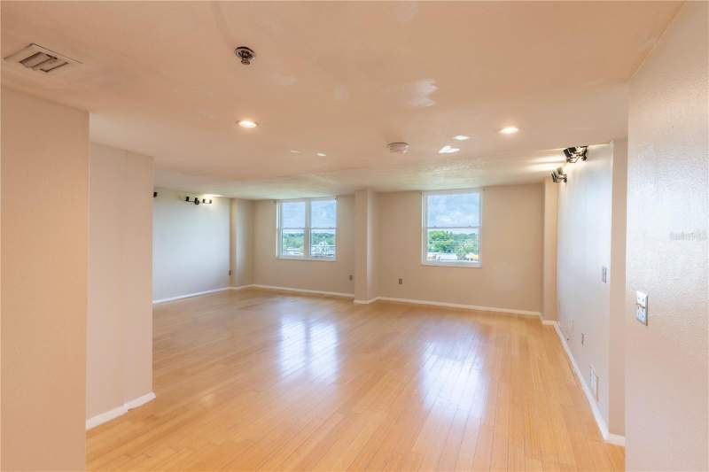 2 bedroom Condominium at 701 S Madison Avenue #502, Lakeside Crossing Condo, Clearwater — photo 5