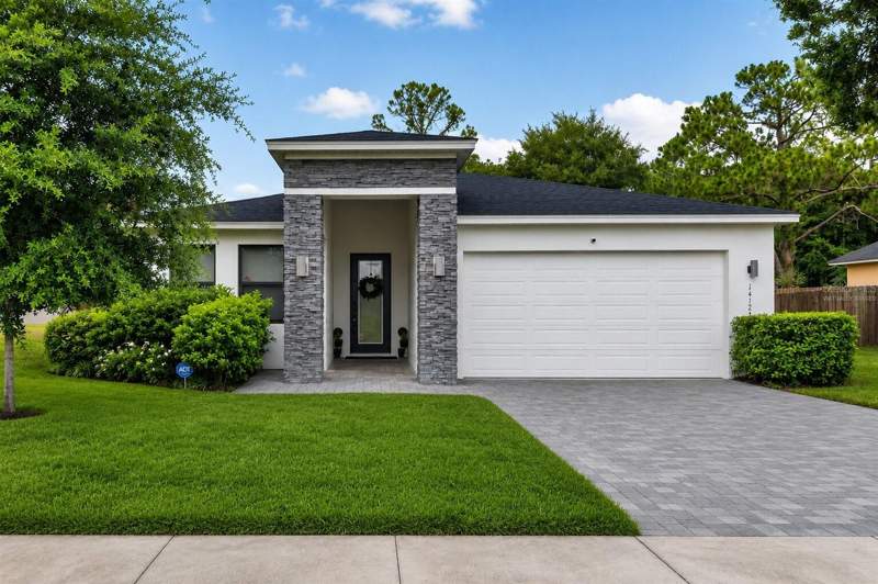 Palm Lakes Estates