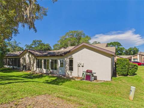 7511 Heather Walk Drive, Weeki Wachee FL - photo 10 of 34