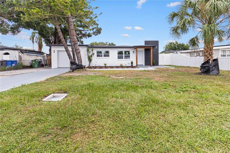 4 bedroom Single Family Residence at 2917 W Clifton Street, Milwood Estates, Tampa — photo 2