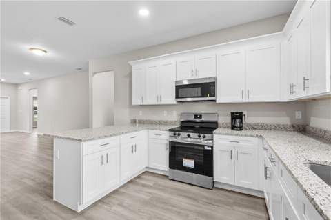 5017 Finders Court, Tampa FL - photo 12 of 40