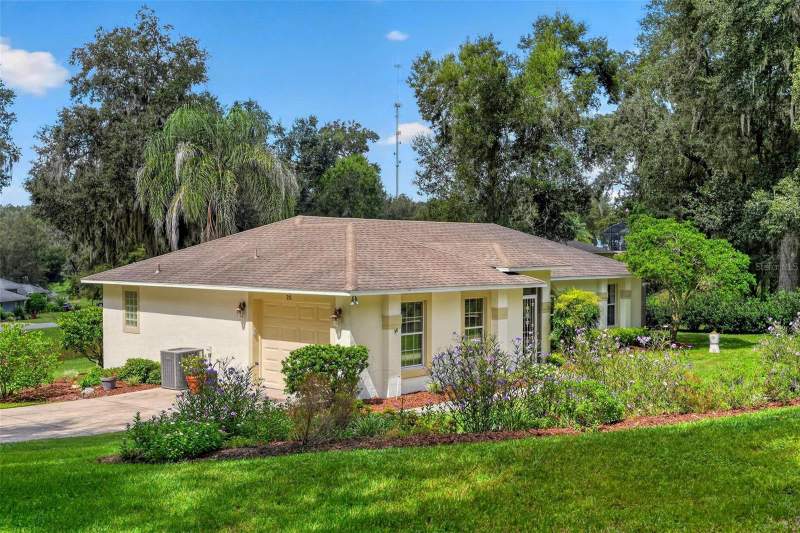 3 bedroom Single Family Residence at 211 Hanging Moss Lane, Lady Lake Hidden Oaks Sub, Lady Lake — photo 4