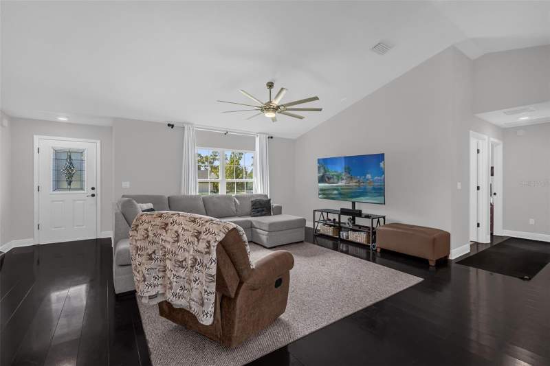 3 bedroom Single Family Residence at 4973 SW 109th Loop, Kingsland Country Estate Whispering Pines, Ocala — photo 4