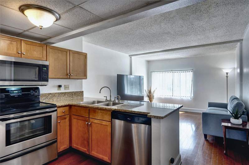 1 bedroom Condominium at 151 E Washington Street #525, Metropolitan/Lk Eola, Orlando — photo 4