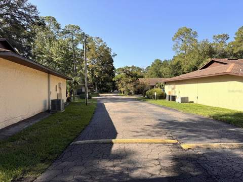 3414 NW 21st Drive #E4, Gainesville FL - photo 18 of 20